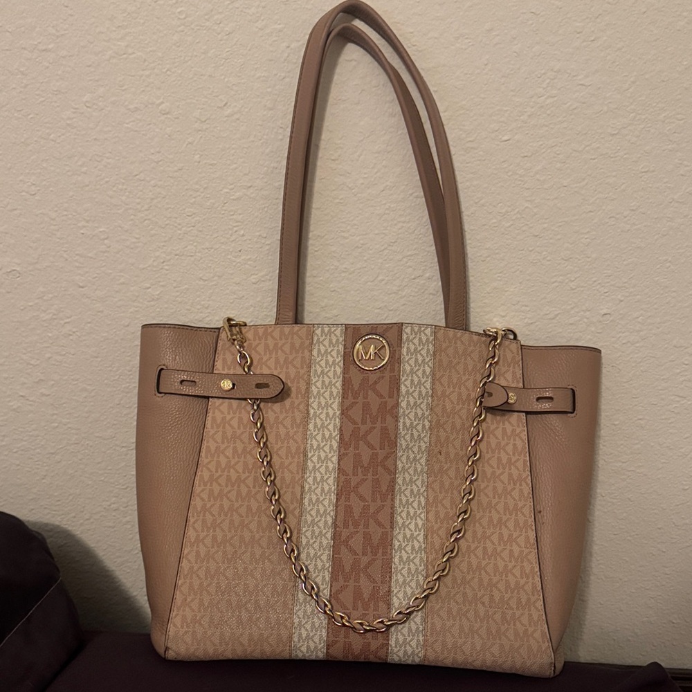 Michael Kors Beige and Cream Tote with Gold Chain